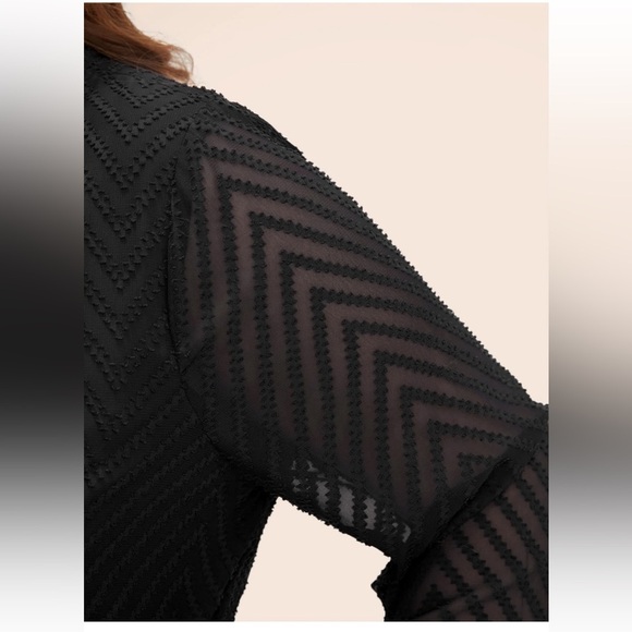 BloomChic Plus Size XL Solid Geometric Pocket Mesh Lantern Sleeve Belted Dress - Picture 6 of 9